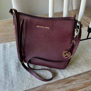 Michael Kors Jet Set messenger / Crossbody / shoulder bag Saffiano leather